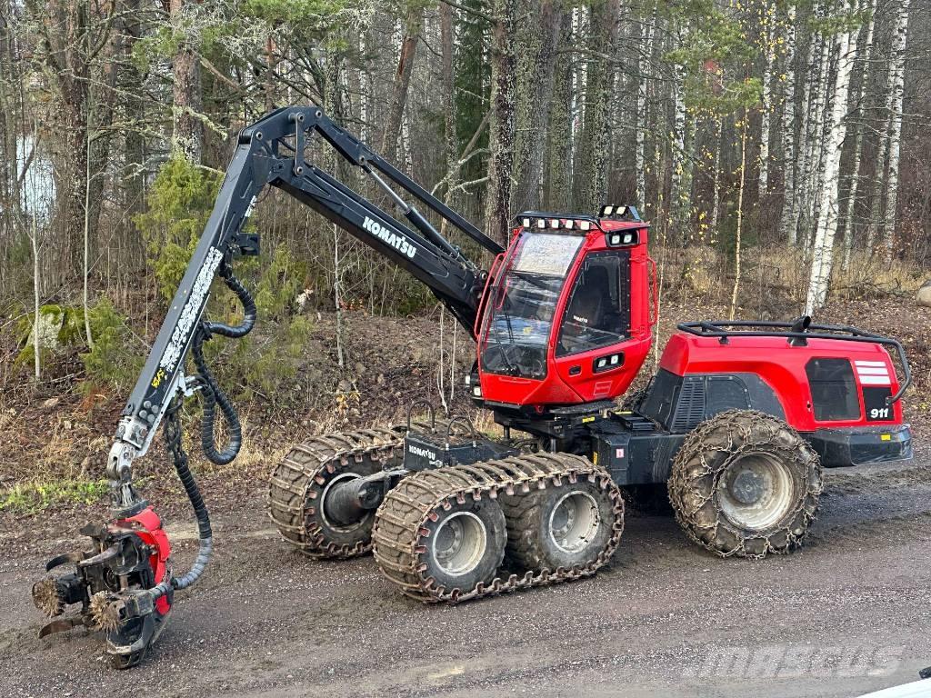 Komatsu 911 Harvesterit