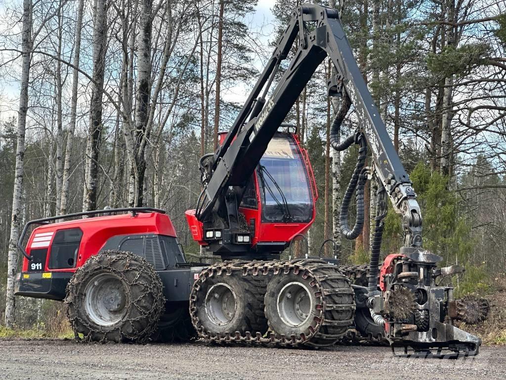 Komatsu 911 Harvesterit