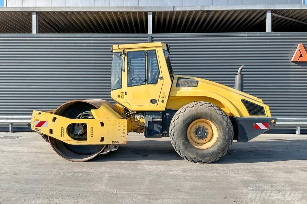 Bomag BW 213 DH-4 Yksivalssijyrät
