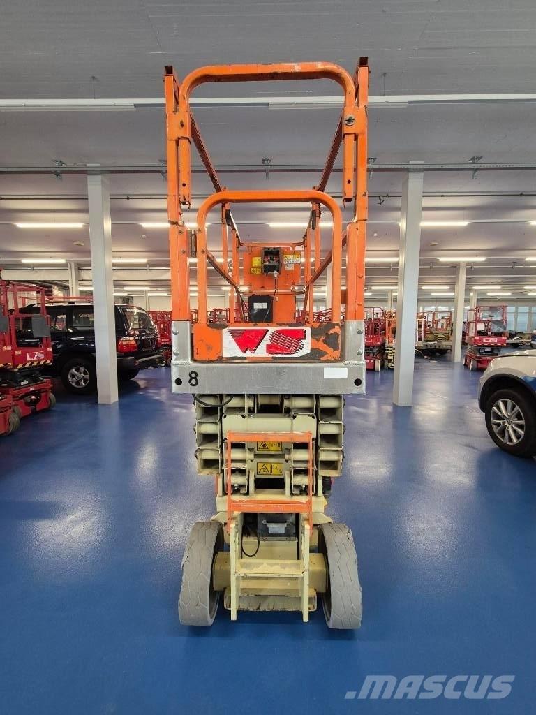 JLG 2630 ES Saksilavat