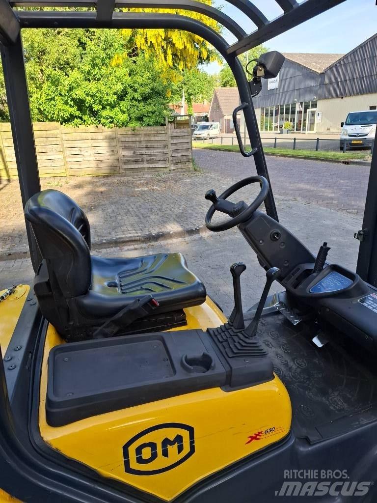 OM XG30 Heftruck Nestekaasutrukit
