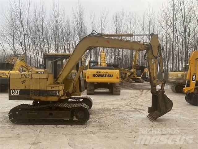 CAT E70B Telakaivukoneet