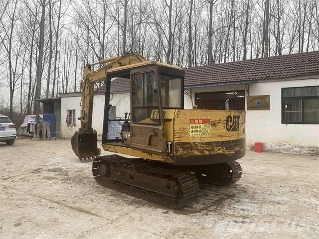 CAT E70B Telakaivukoneet
