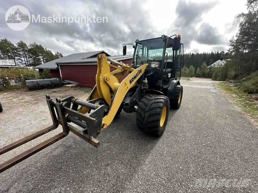 Komatsu WA 70 M-8 Pyöräkuormaajat