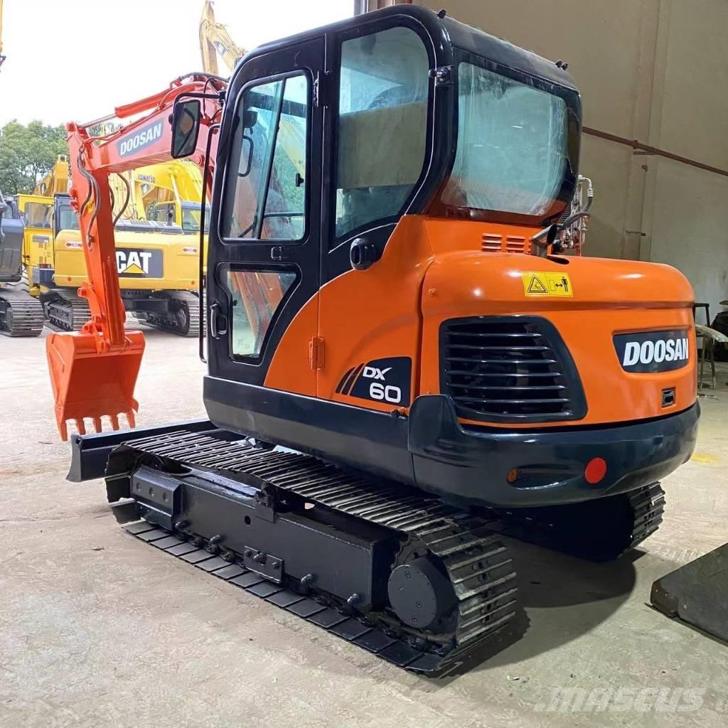 Doosan DX 60-9 C Telakaivukoneet