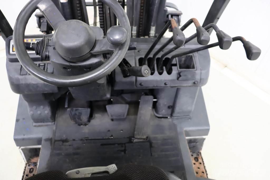 Nissan U1D2A20LQ Nestekaasutrukit