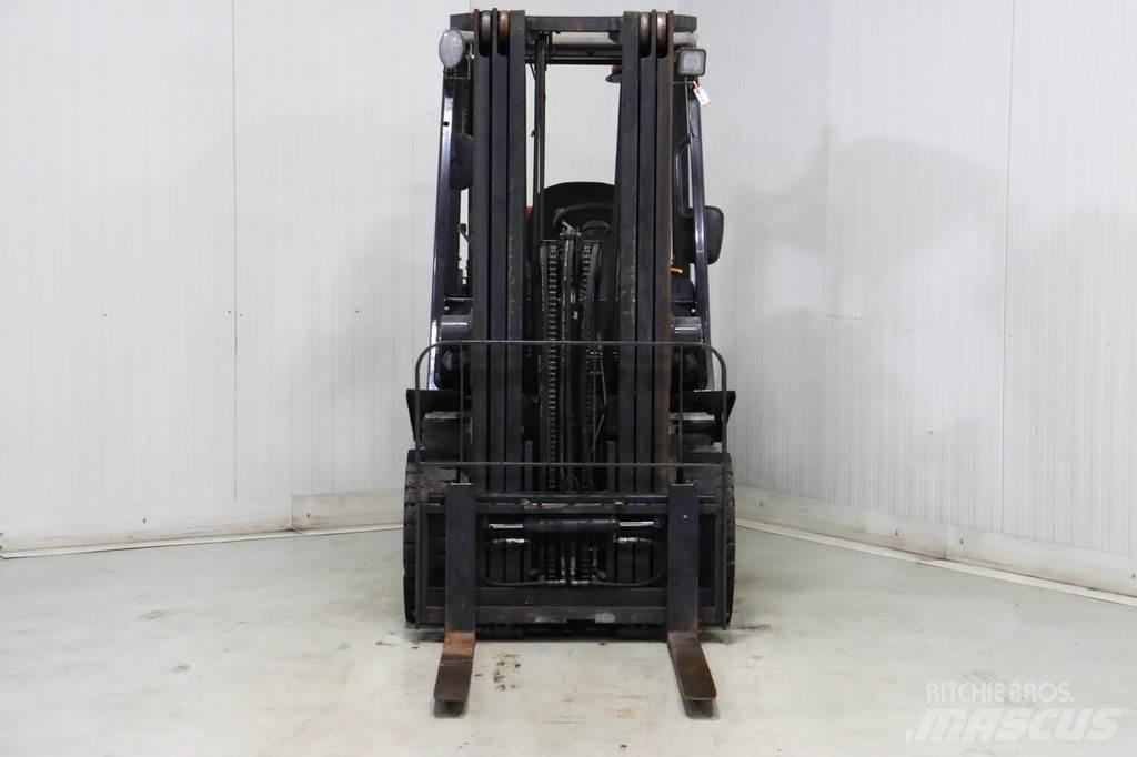 Nissan U1D2A20LQ Nestekaasutrukit