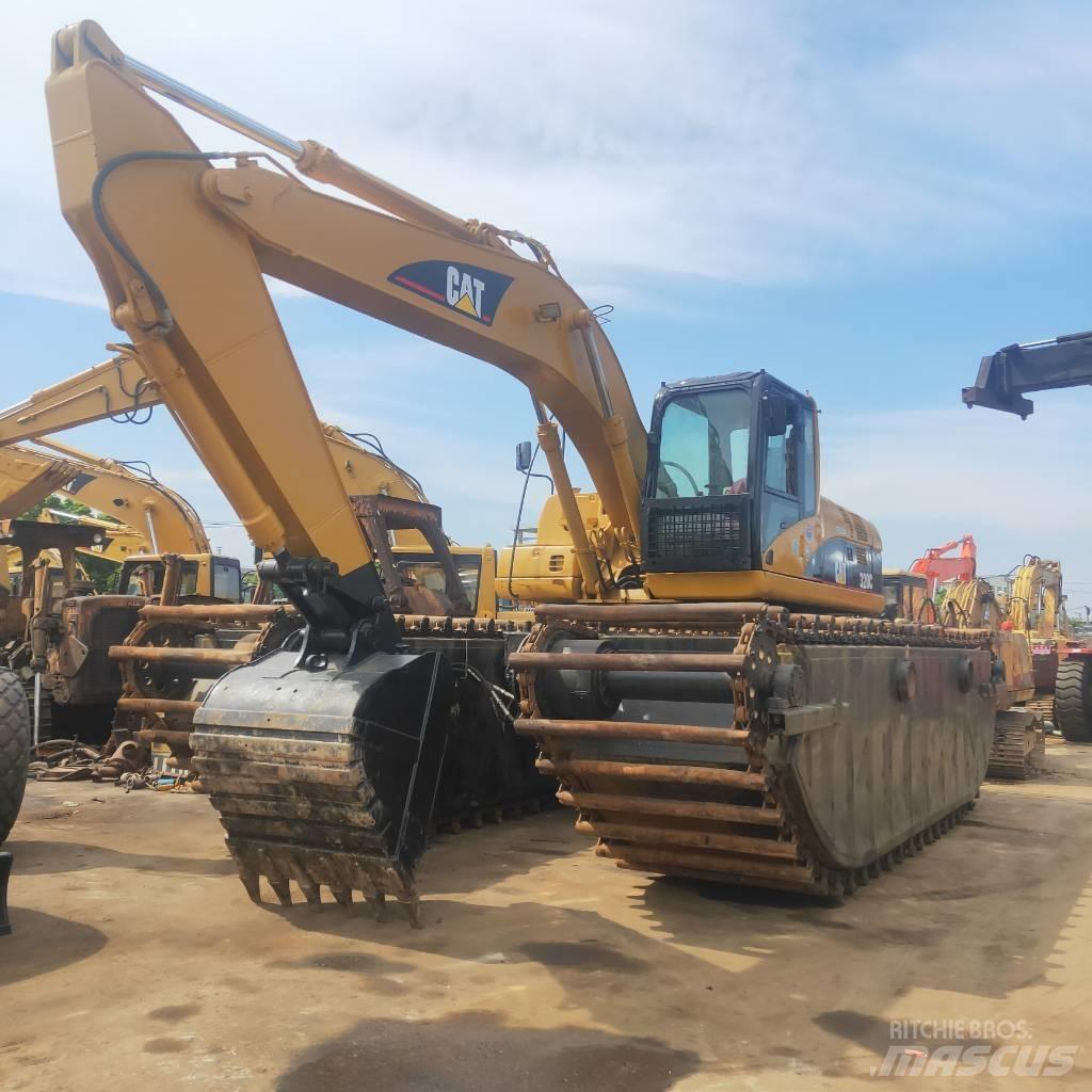 CAT 320C Amfibio-kaivinkoneet