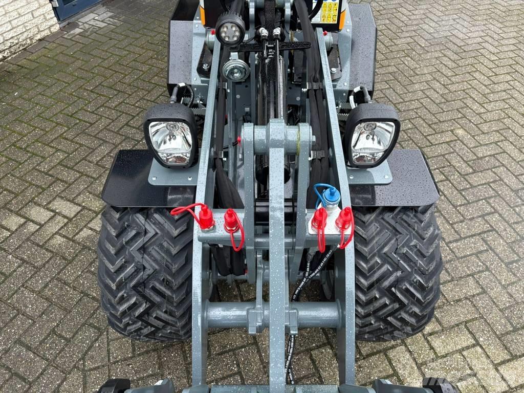 Giant G1500 Xtra Pienkuormaajat