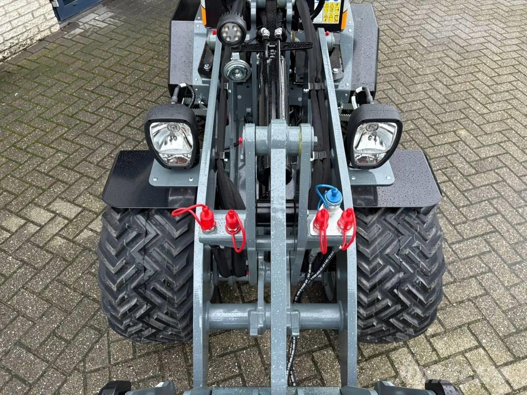 Giant G1500L Xtra Pienkuormaajat