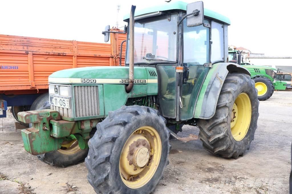John Deere 5500 STD Traktorit