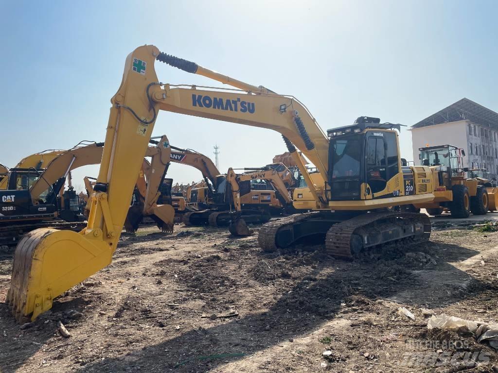 Komatsu 210 Telakaivukoneet