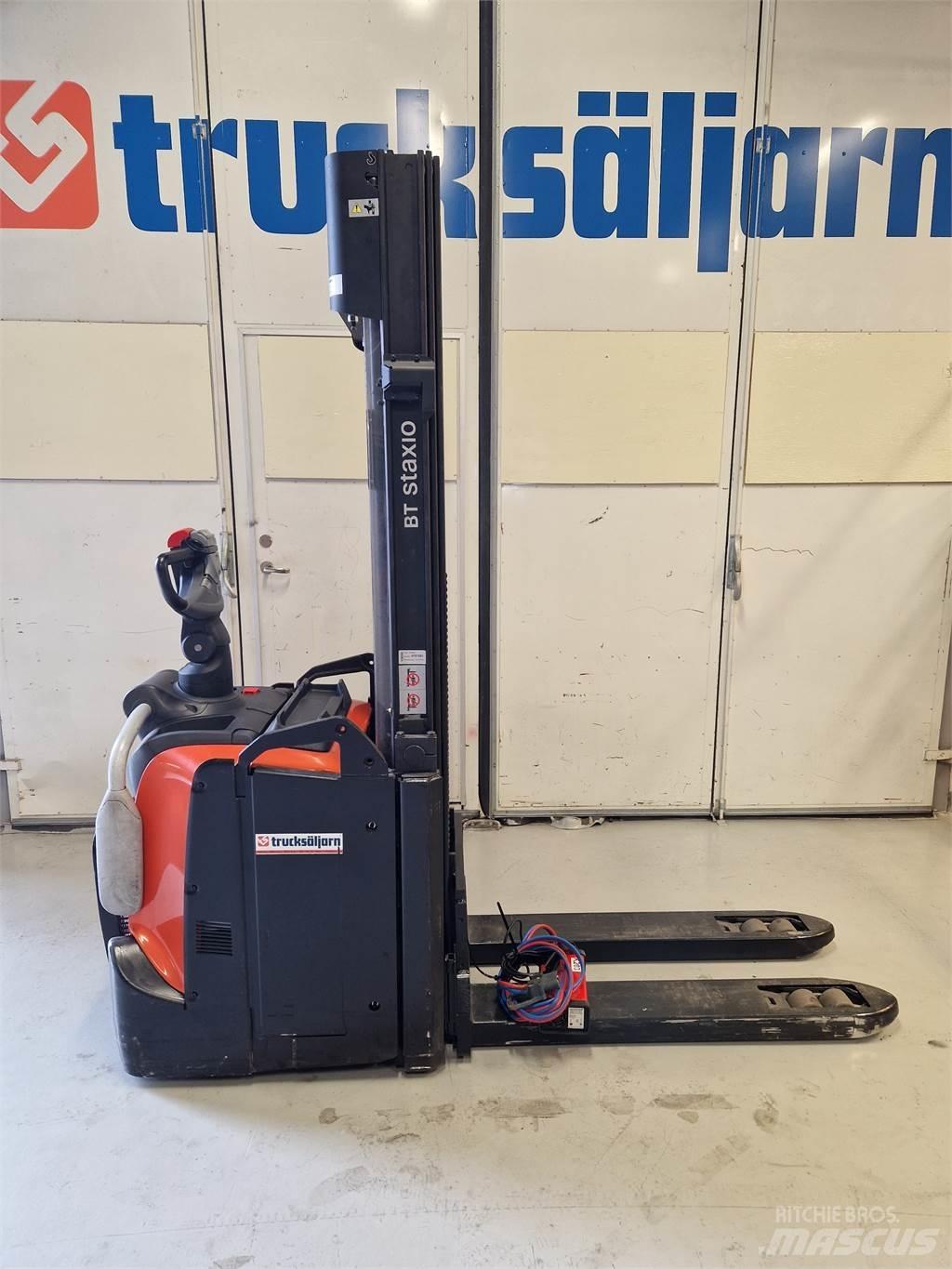 Toyota SPE120L Käyden ajettavat pinoamistrukit