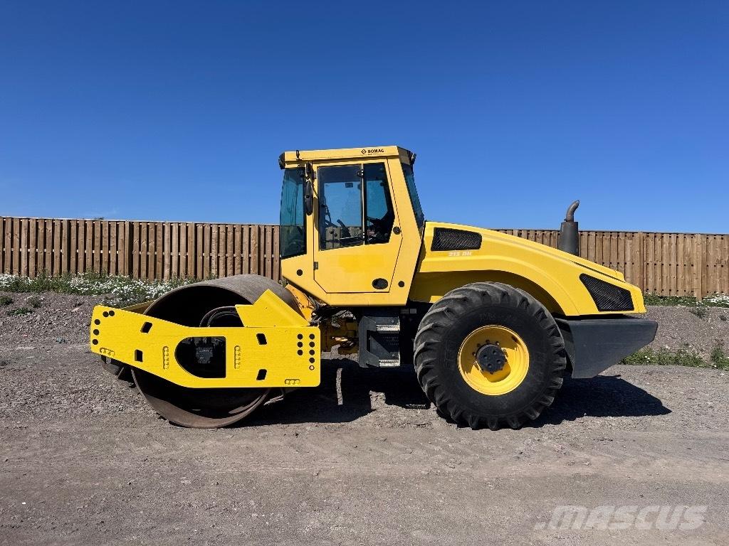 Bomag BW 213 D H-4 Yksivalssijyrät