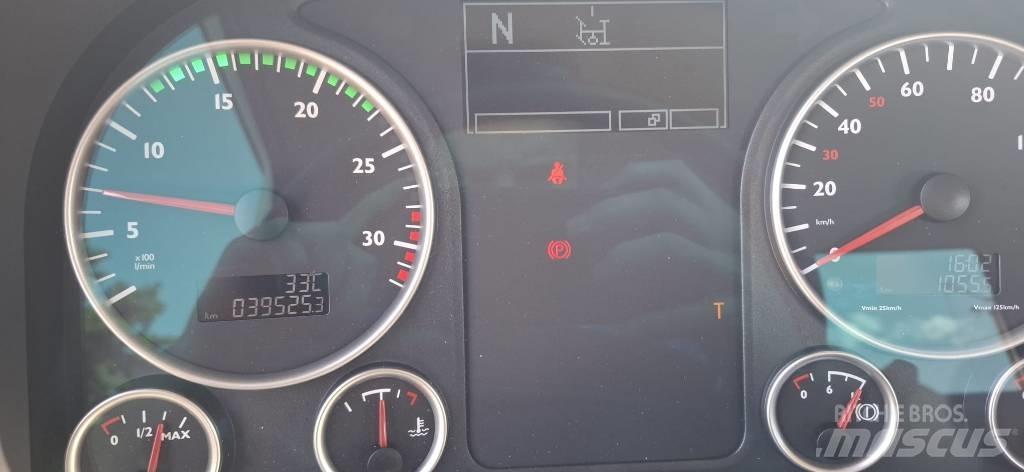 Palfinger P300 KS Nostolava-autot
