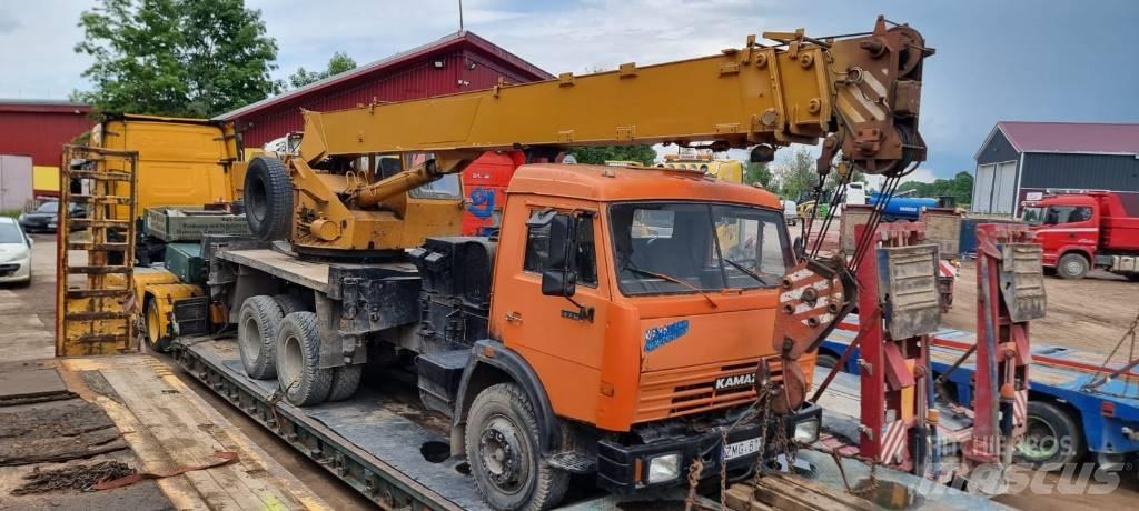Kamaz 53215 Mobiilinosturit