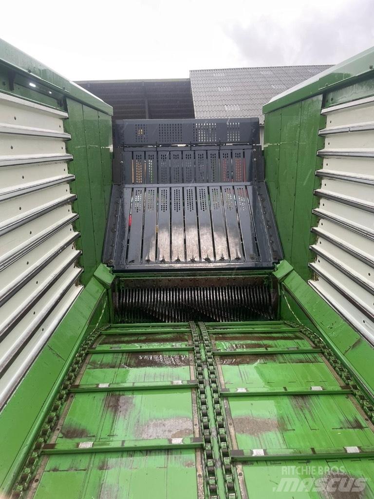 Krone ZX 560 GL Keräävät noukinvaunut ja silppurivaunut