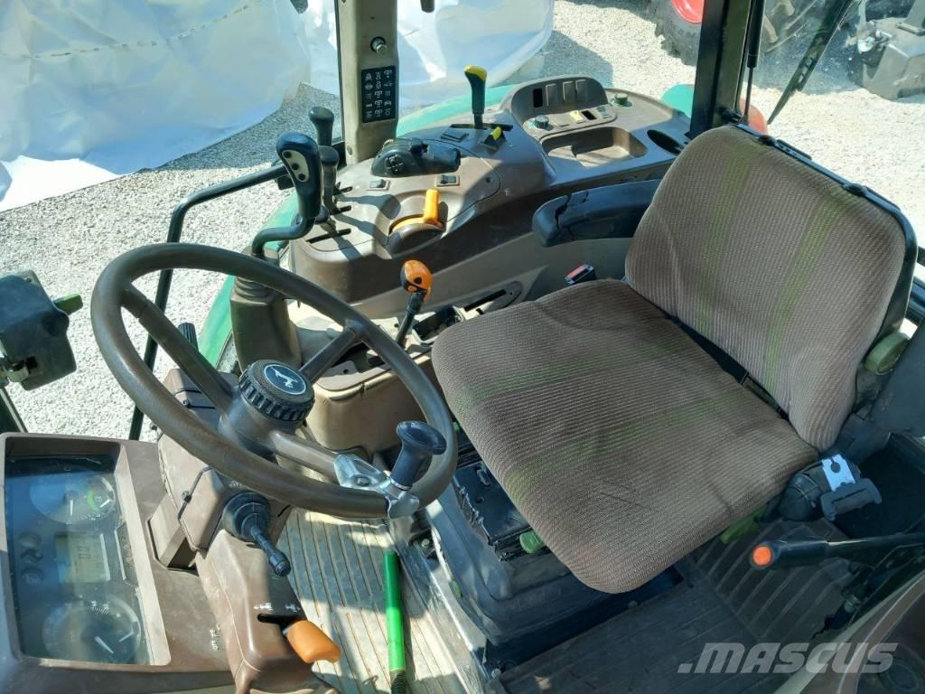 John Deere 5820 Traktorit