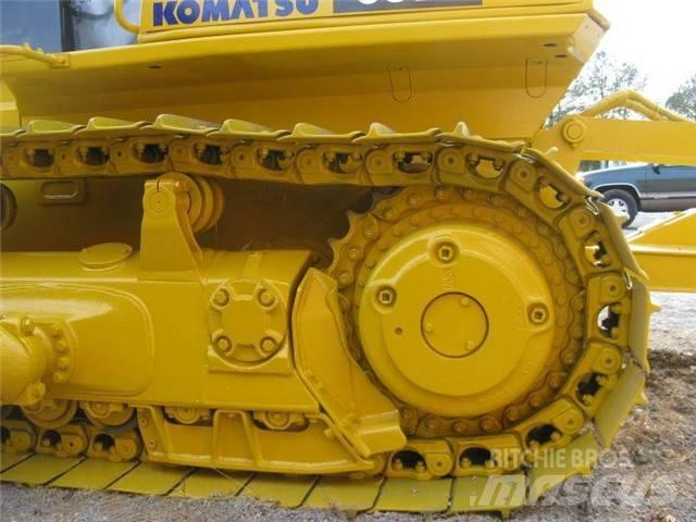 Komatsu D 65 EX Telaketjupuskutraktorit