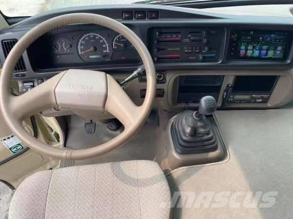 Toyota Coaster Bus Minibussit