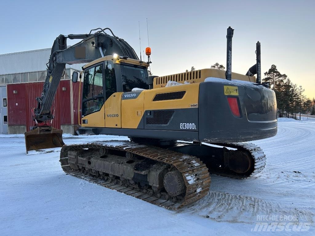 Volvo EC 300 D L Telakaivukoneet