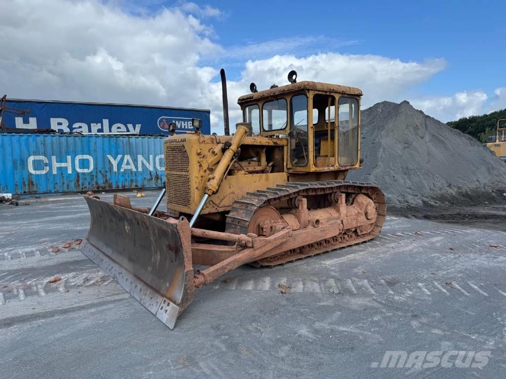 CAT D 6 C Telaketjupuskutraktorit