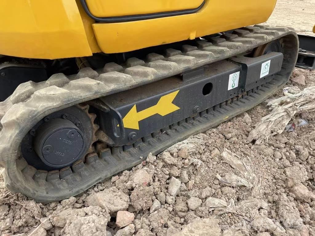 Komatsu PC18 Minikaivukoneet < 7t