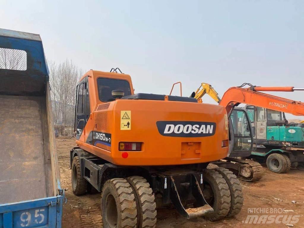 Doosan DH 150W Pyöräkaivukoneet