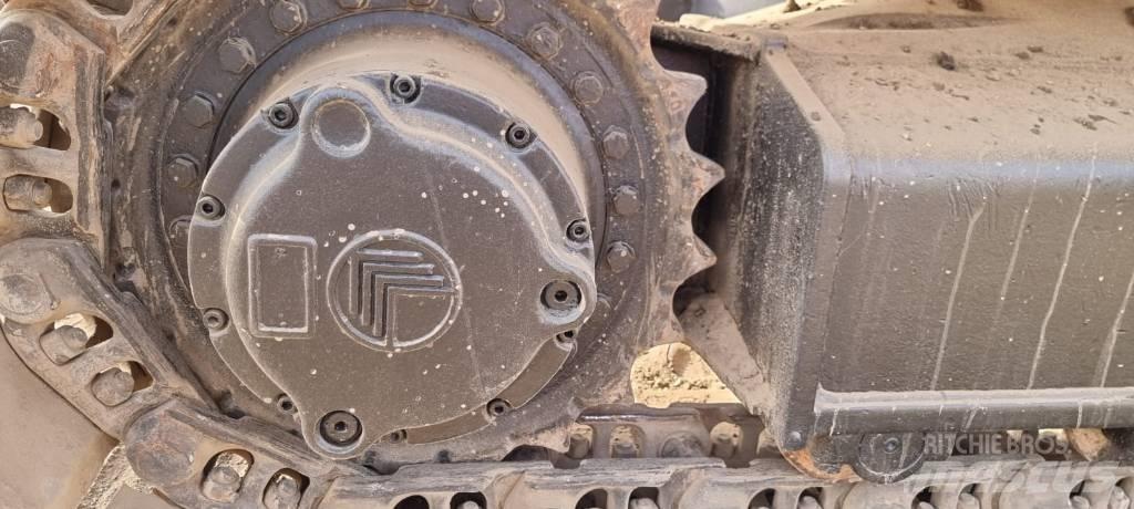 JCB JS 200 LC Telakaivukoneet