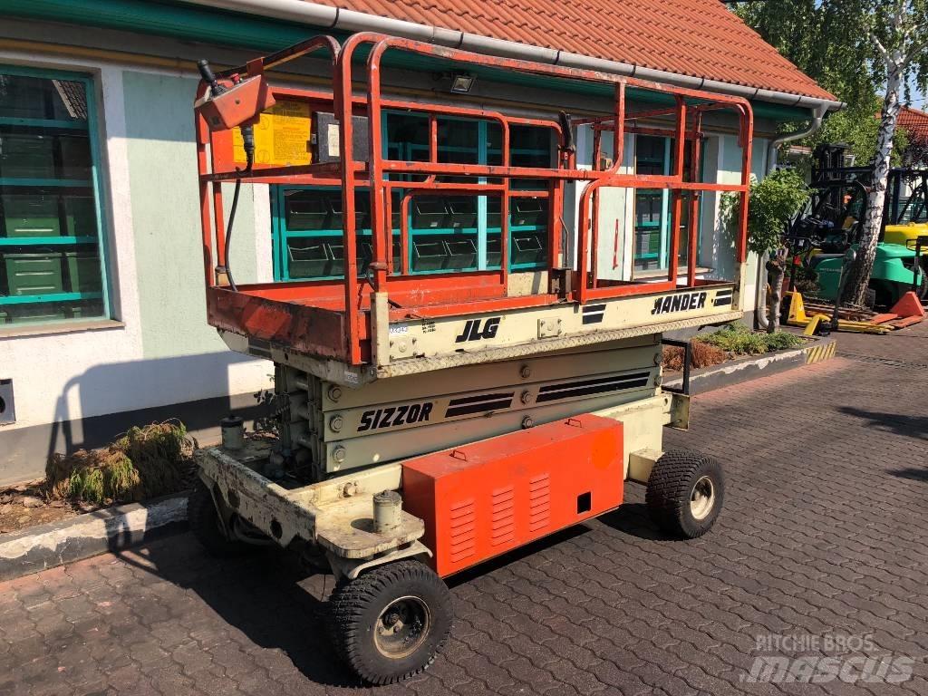 JLG CM2558    V-3343 Henkilönostimet ja nostolaitteet