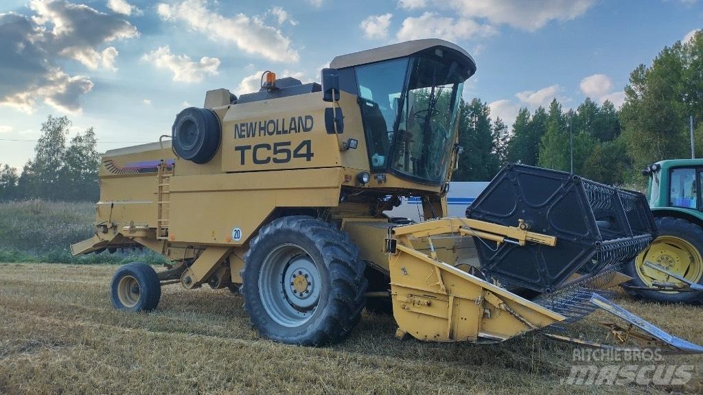 New Holland TC 54 Leikkuupuimurit