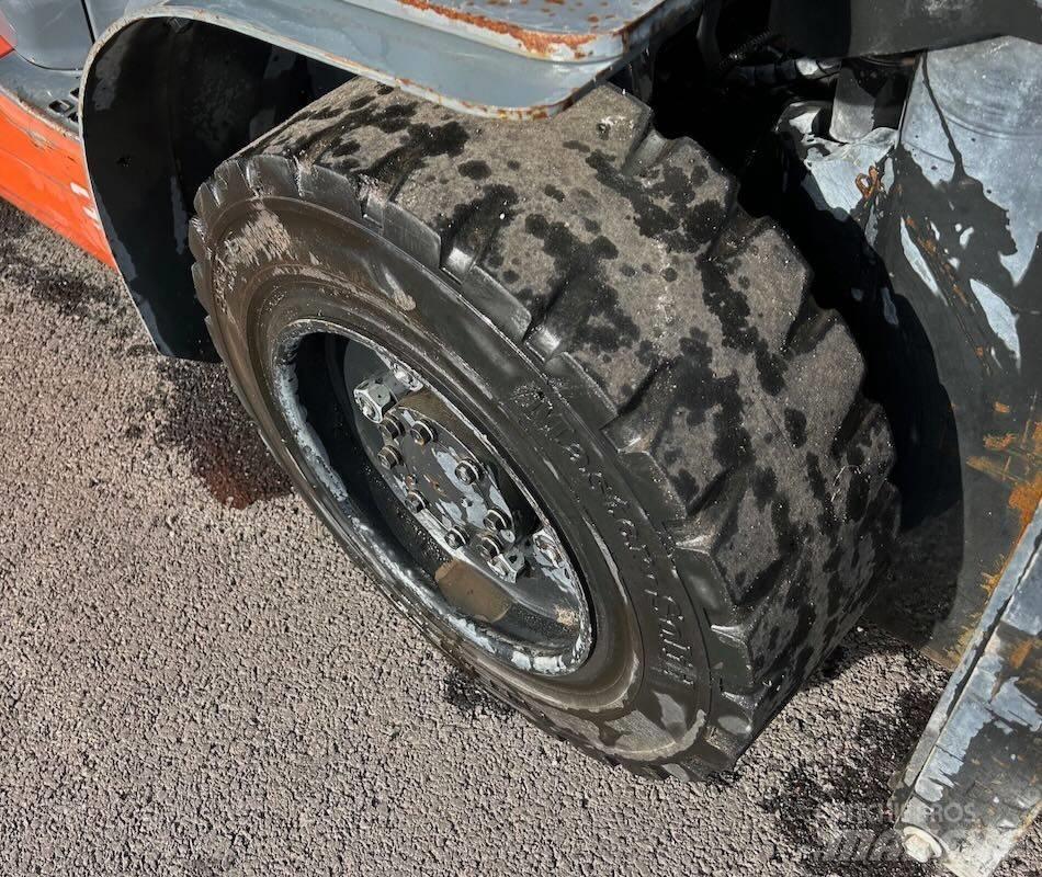 Toyota 8 FDF 30 Dieseltrukit