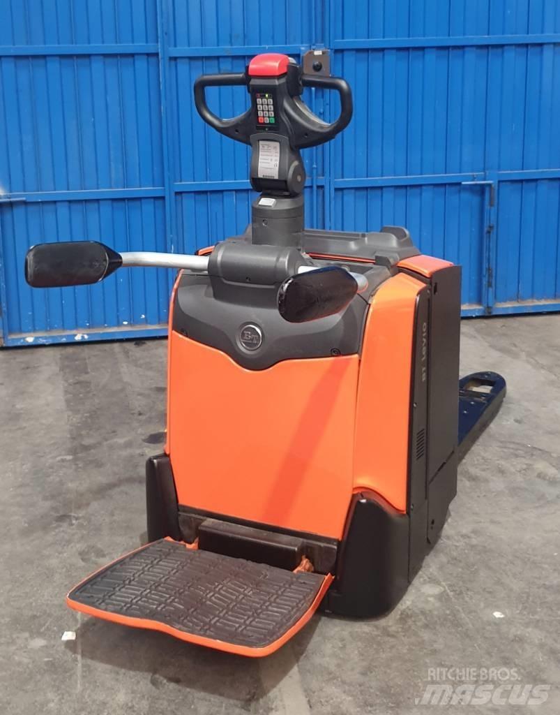 BT LPE 200 Lavansiirtotrukit ajotasolla