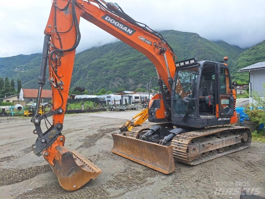 Doosan DX 140 LCR-7 Telakaivukoneet