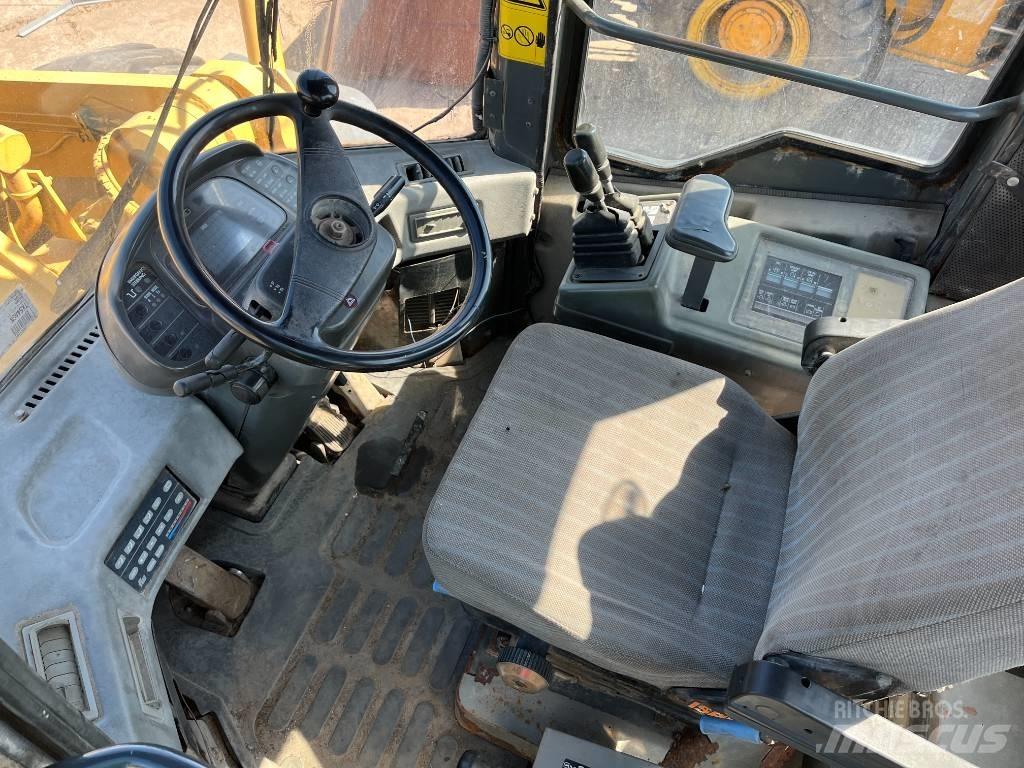 Komatsu WA 480 Pyöräkuormaajat