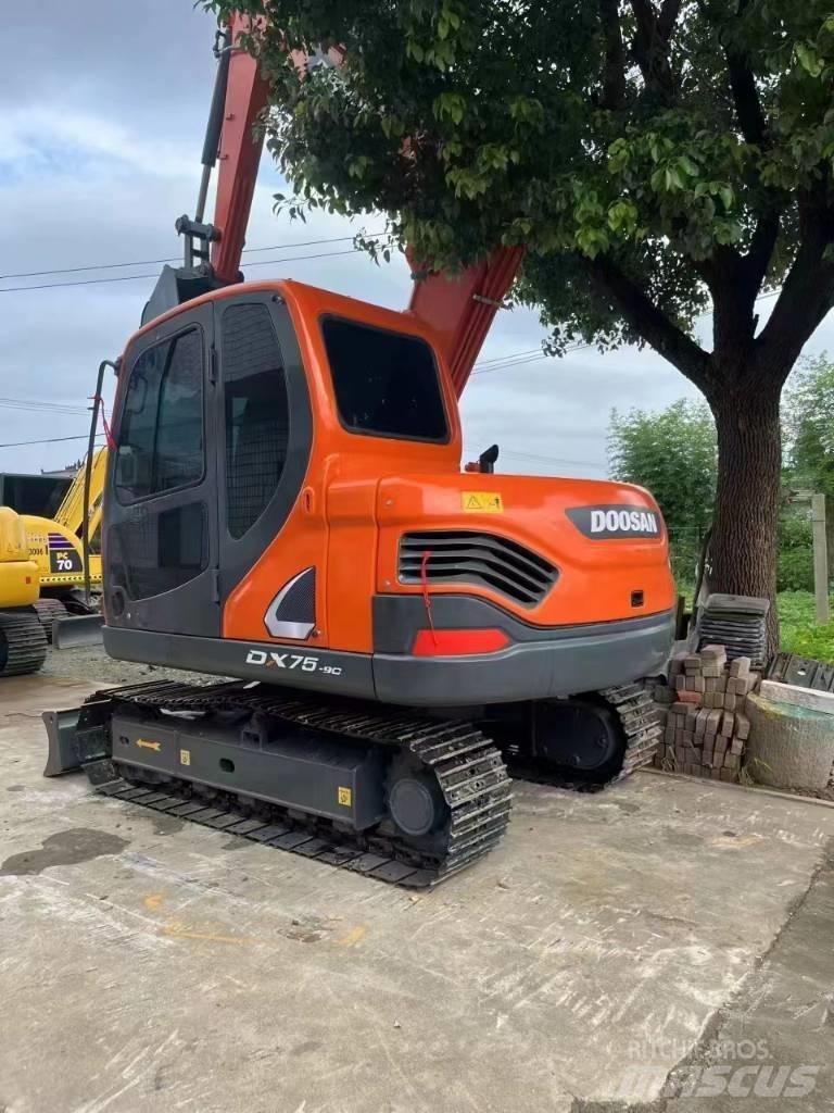 Doosan DX75 Minikaivukoneet < 7t