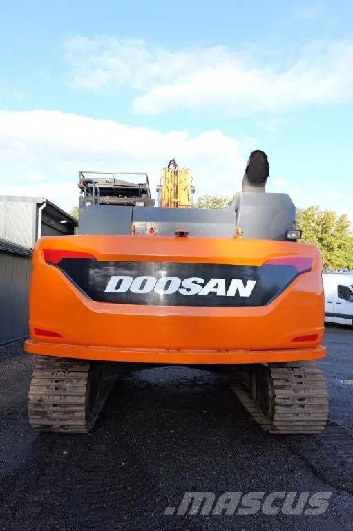 Doosan DX300LC Telakaivukoneet