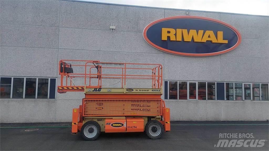 JLG 4069LE Saksilavat