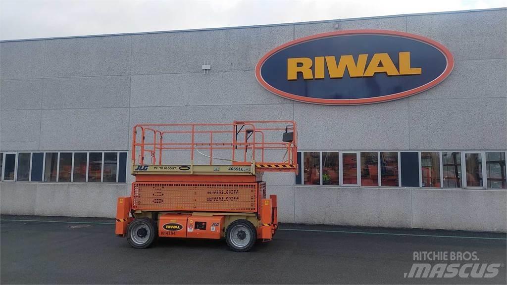 JLG 4069LE Saksilavat