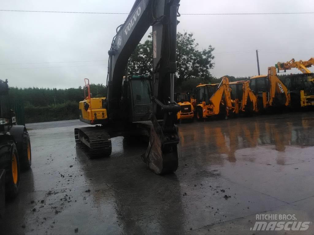 Volvo 210 C Telakaivukoneet