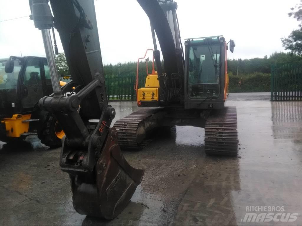 Volvo 210 C Telakaivukoneet
