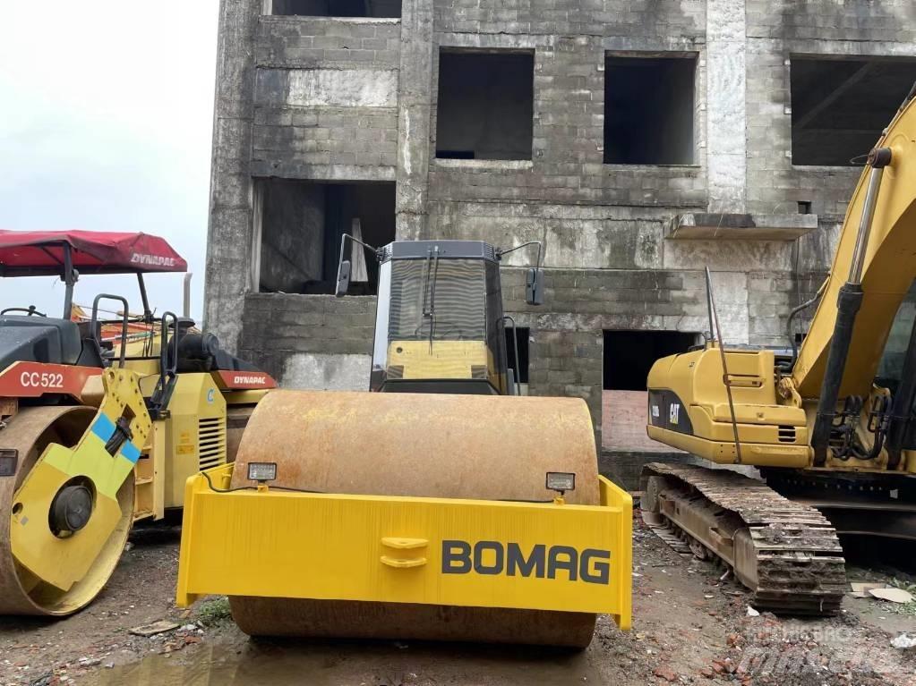Bomag BW 217 Yksivalssijyrät
