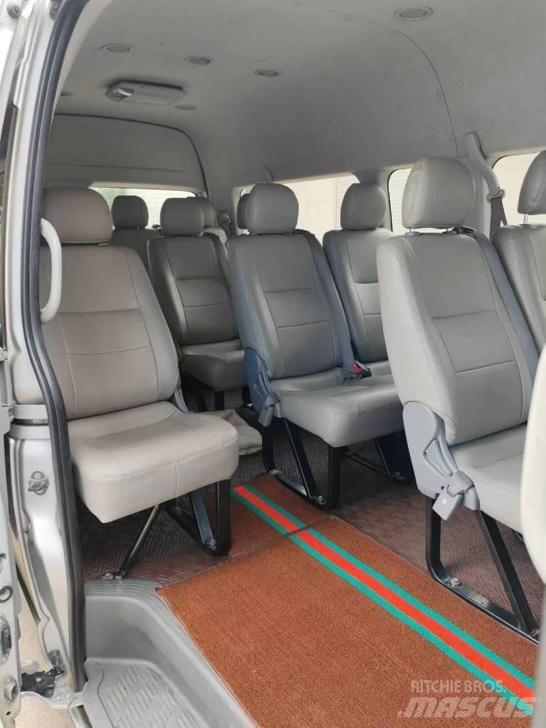 Toyota Coaster Linjaliikennebussit