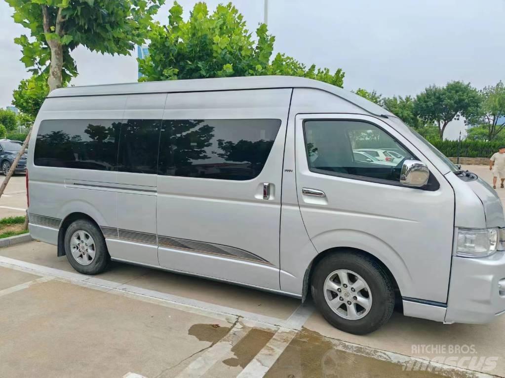 Toyota Coaster Linjaliikennebussit