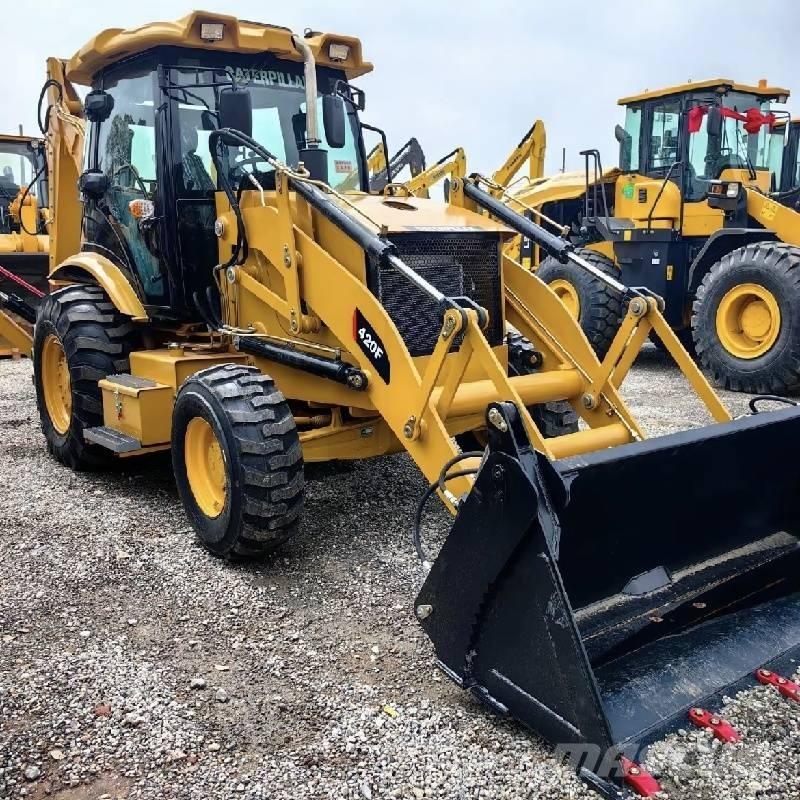 CAT 420 F Kaivurikuormaajat