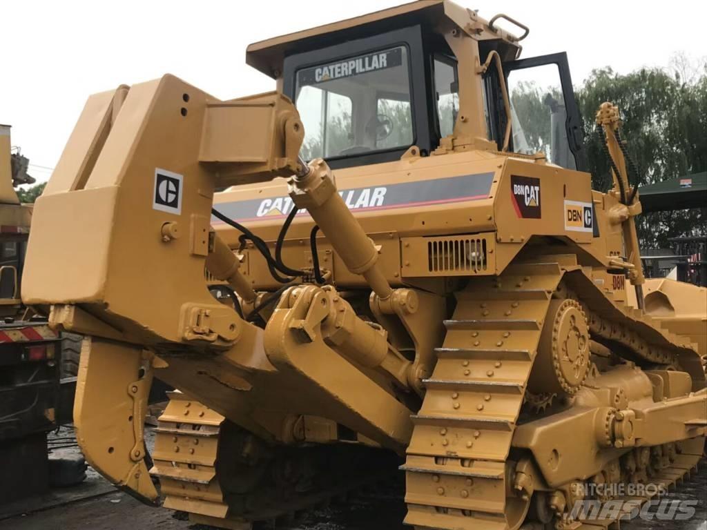 CAT D8R Telaketjupuskutraktorit