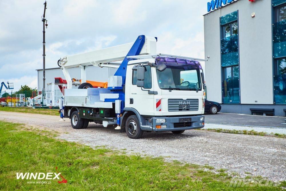 Wumag WT 300 Nostolava-autot