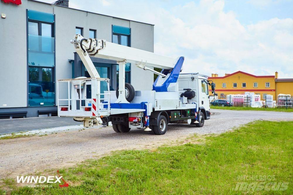 Wumag WT 300 Nostolava-autot