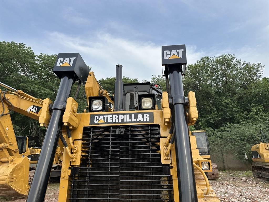 CAT D7R Telaketjupuskutraktorit
