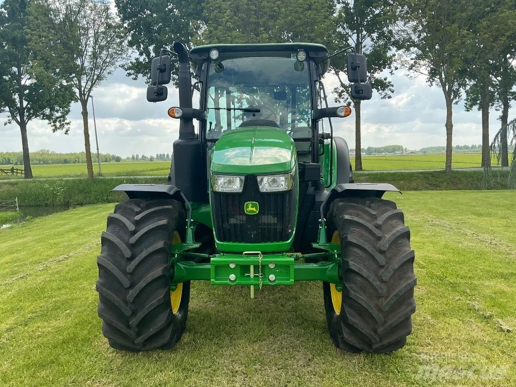 John Deere 5090 M Traktorit